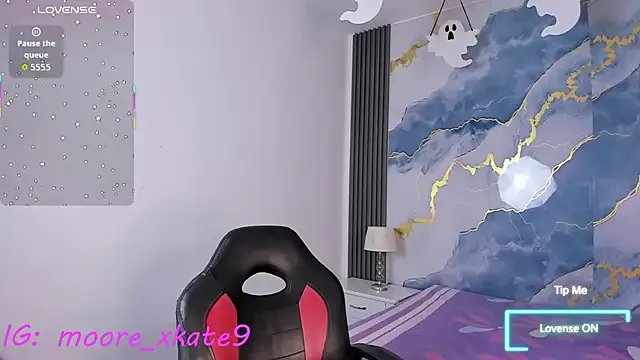 KateMoorex from StripChat