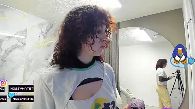 Katemoss70 from StripChat