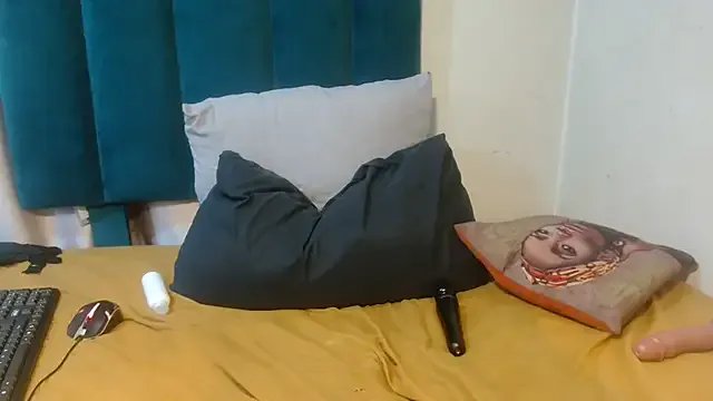 Keishaa-77 from StripChat