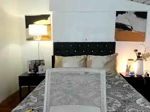 KendalSmith208 from StripChat