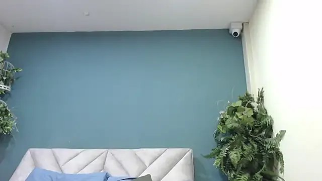 KendraaSimons from StripChat