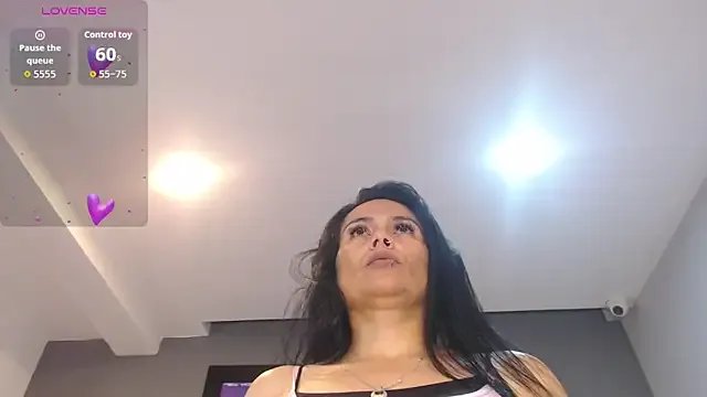 KendraaSimons from StripChat