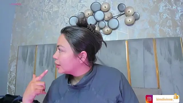 KimDevinne from StripChat