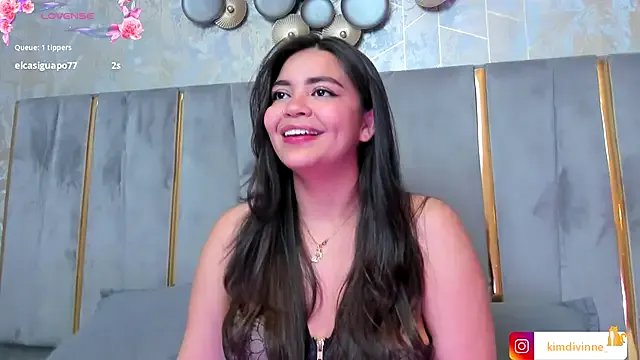 KimDevinne from StripChat