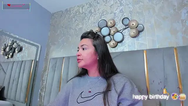 KimDevinne from StripChat