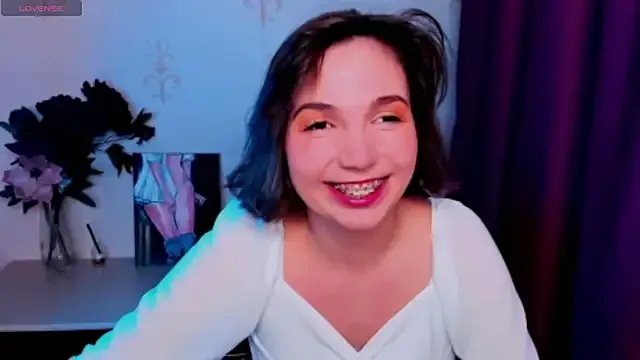 KindHazelHere_ from StripChat