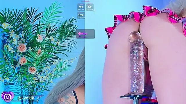 Kinky__Karo from StripChat is Freechat