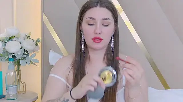 KiraBarlows from StripChat