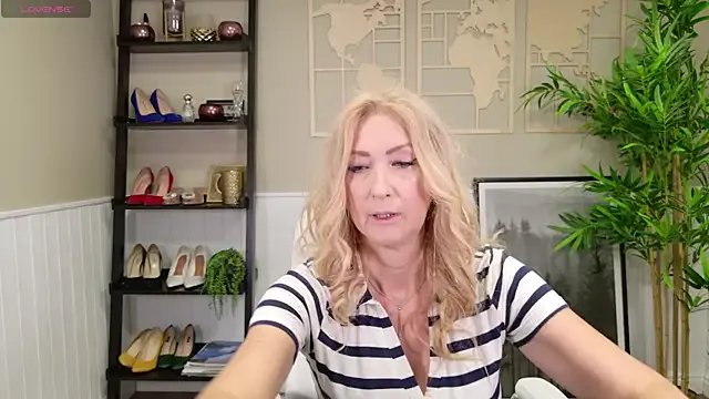 LadyLeea from StripChat