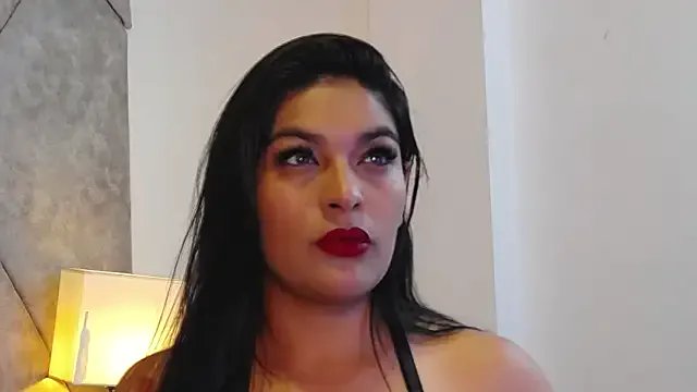 LannyShell from StripChat