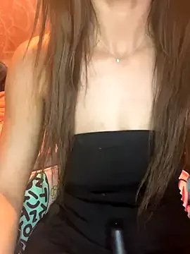 LaPetitechienne1 from StripChat