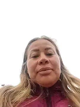 LaraCaliente from StripChat