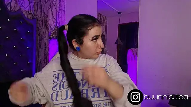 larissa01_ from StripChat