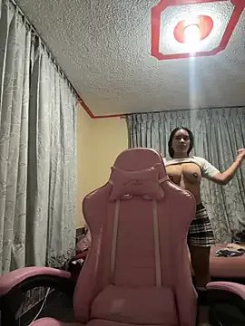 laure_torres from StripChat