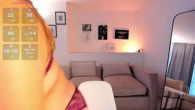 Laureen_se from StripChat