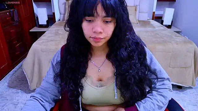 laureentt_ from StripChat