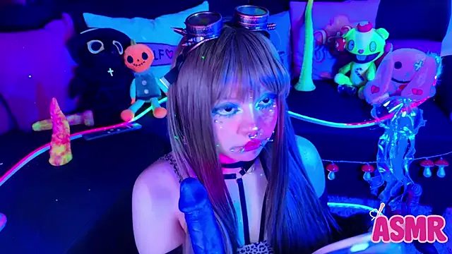 LaytonBox from StripChat