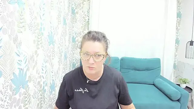 LeaPure from StripChat