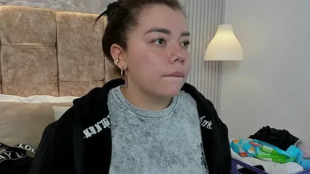 leilapons from StripChat