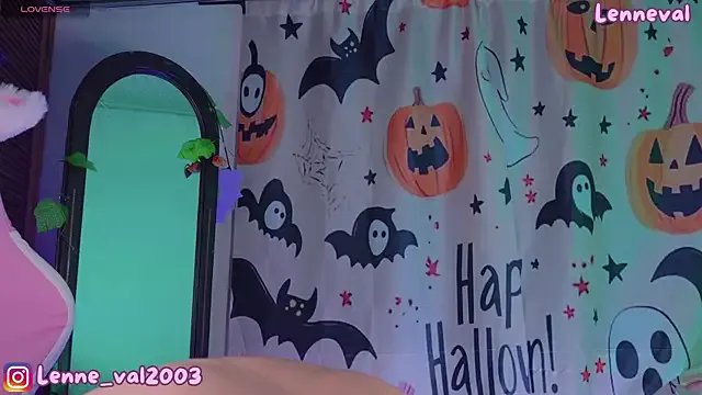 Lenneval1 from StripChat