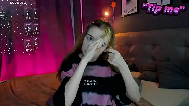 Lesi_Moonie01 from StripChat