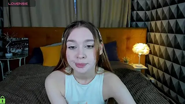 Lesi_Moonie01 from StripChat