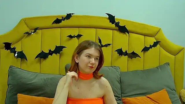  LessySmith chat room