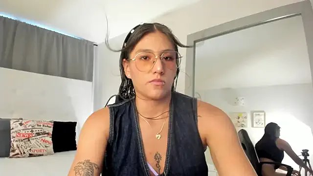  liaa_moretti_ chat room