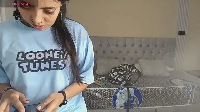 LiaMonroee_ from StripChat