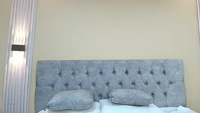 LiaMonroee_ from StripChat