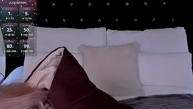 LianaFord from StripChat