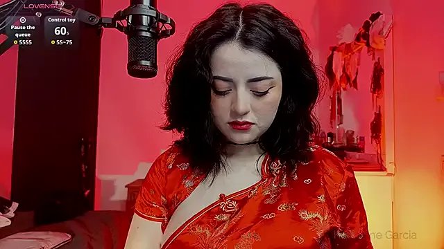 Lin-cute from StripChat