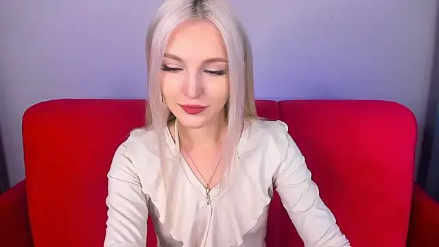 LisaFoxyMe from StripChat