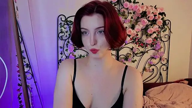 LisaVamp from StripChat