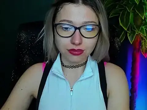 loveHeidi from StripChat