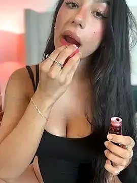 LoveLillyy from StripChat