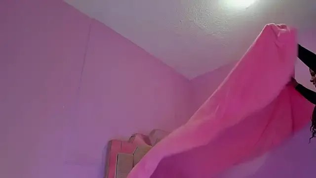 LoveQueen2 from StripChat