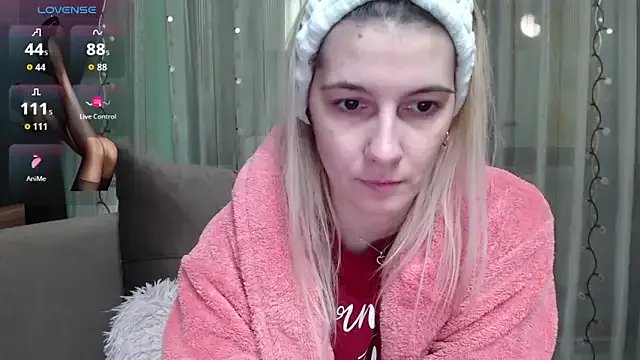 lovingfeetheels from StripChat