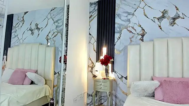 lulumars from StripChat