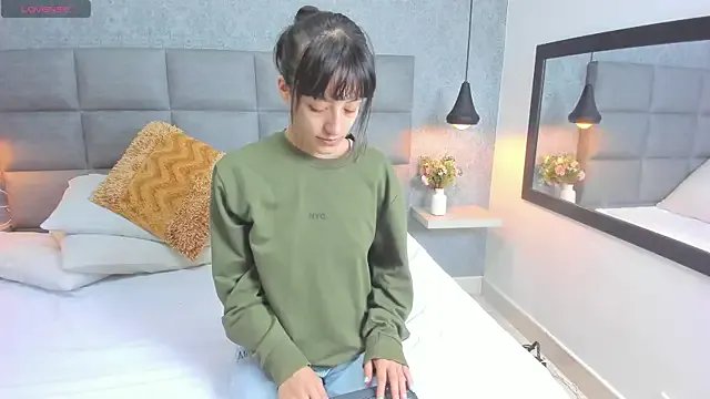  Luna_Bella3 chat room