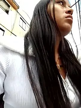 LunaHot_777 from StripChat