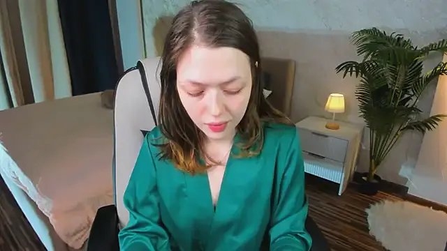 Lunar_Lily from StripChat