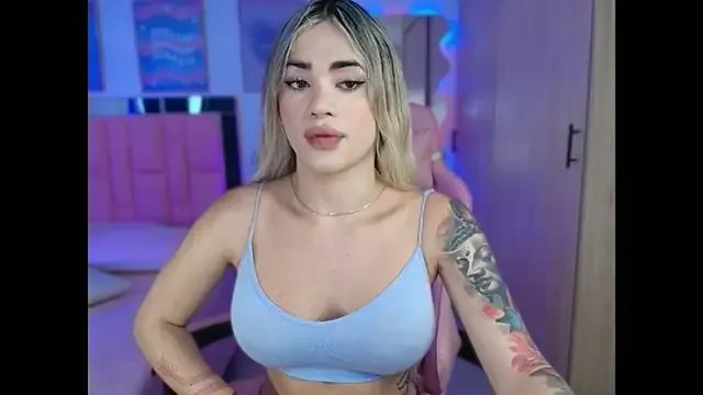 lunesweet from StripChat