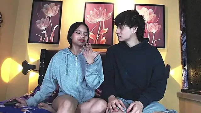  lux_and_hex chat room