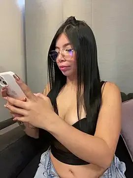 Maddy_Piink from StripChat