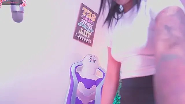 madelyn_rose_ from StripChat