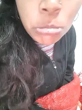 Mahi677 from StripChat