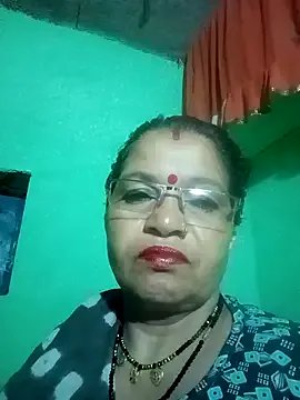 Manavi_x from StripChat