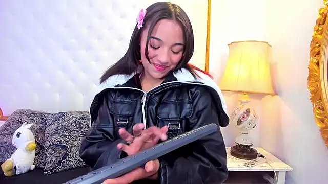 Manelyk_evanss_ from StripChat