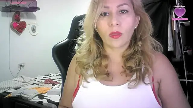 mariana0x from StripChat